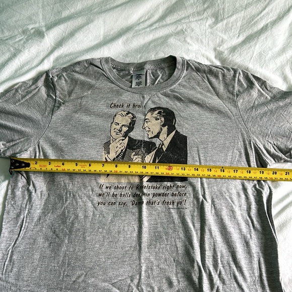 Revelstoke T-Shirt. Mens Medium. Pit-Pit 19”. Gildan Soft Cotton. - Picture 4 of 5